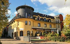 B & B Tomula